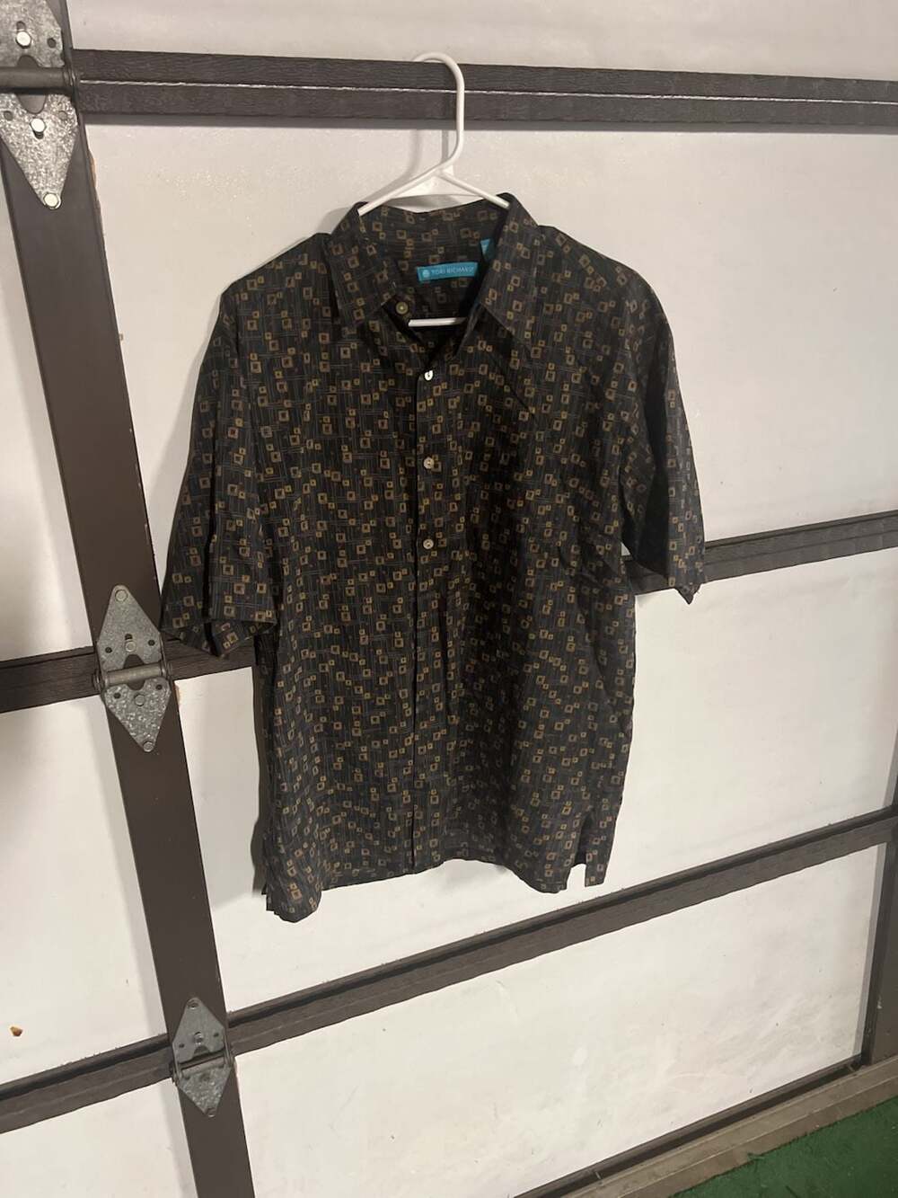 Tori Richard Men's Geometric Pattern Short Sleeve Button Up Shirt